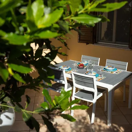 Isola 3*
